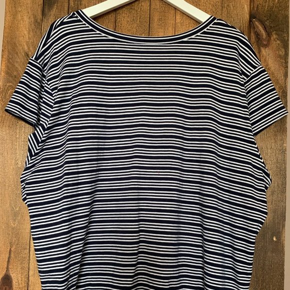 Universal Standard Ashley Cap Sleeve T - Picture 6 of 10